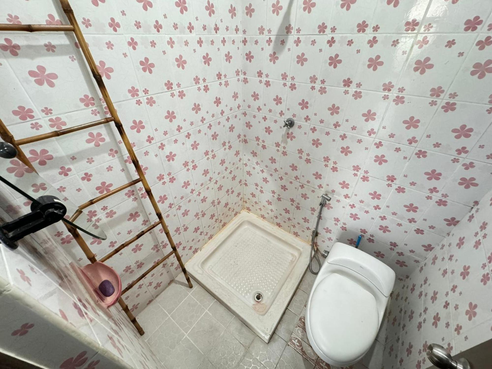 Giri Hill Homestay ヌサドゥア エクステリア 写真