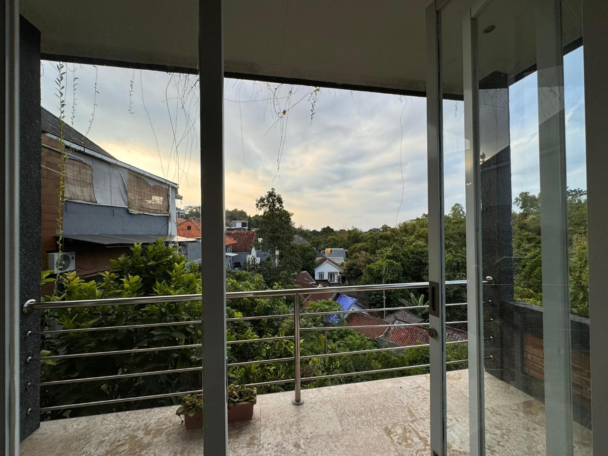 Giri Hill Homestay ヌサドゥア エクステリア 写真
