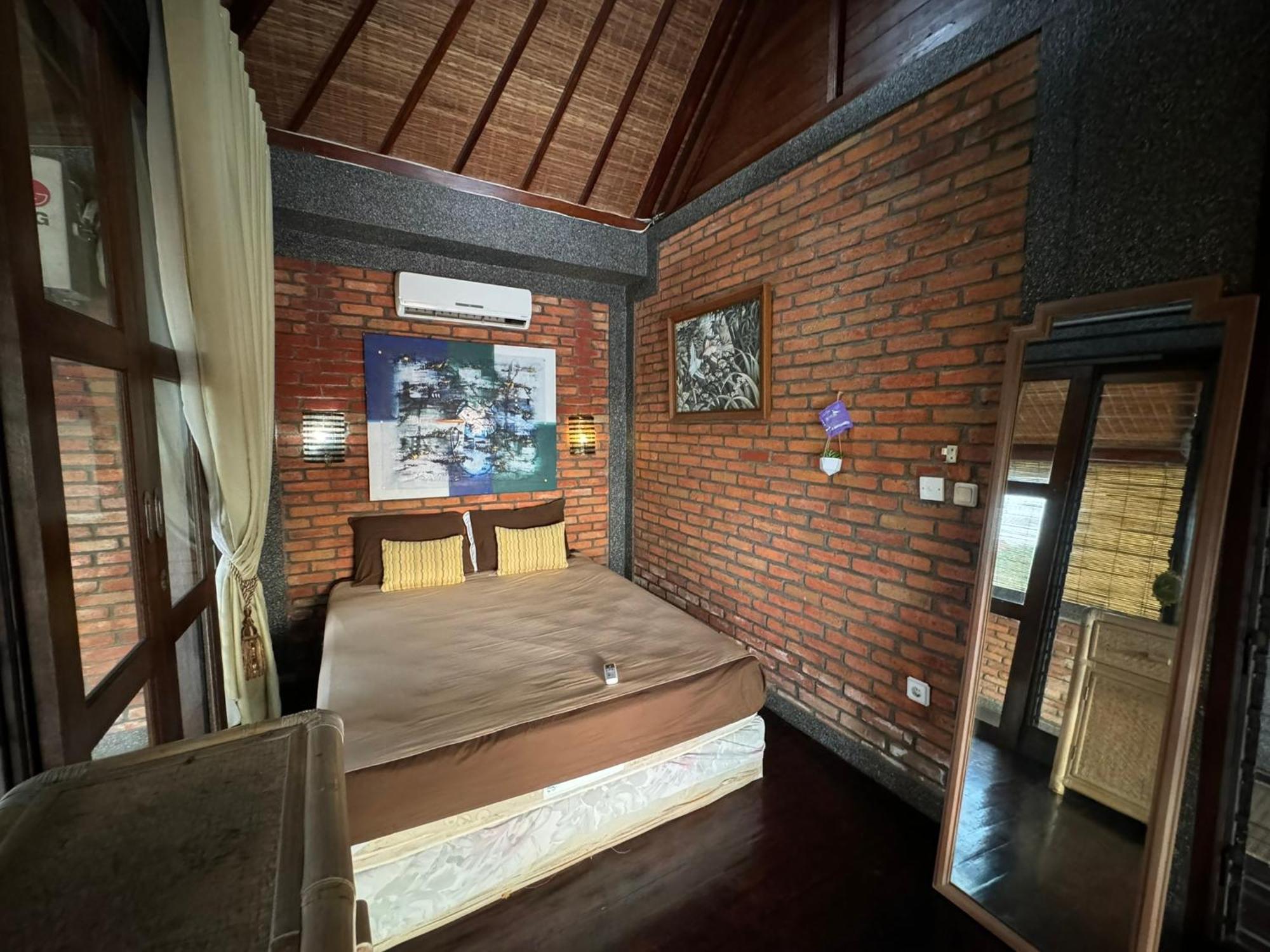 Giri Hill Homestay ヌサドゥア エクステリア 写真