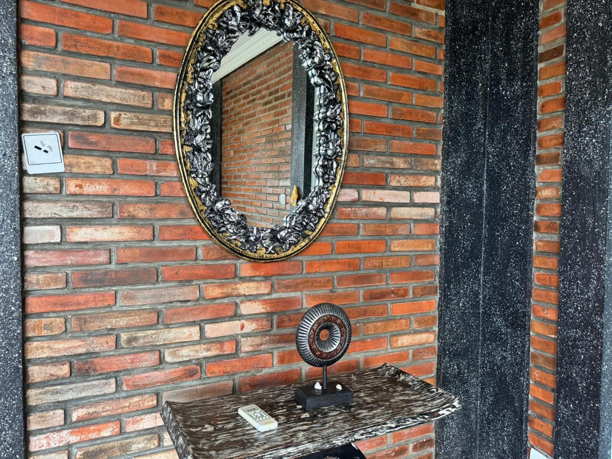 Giri Hill Homestay ヌサドゥア エクステリア 写真