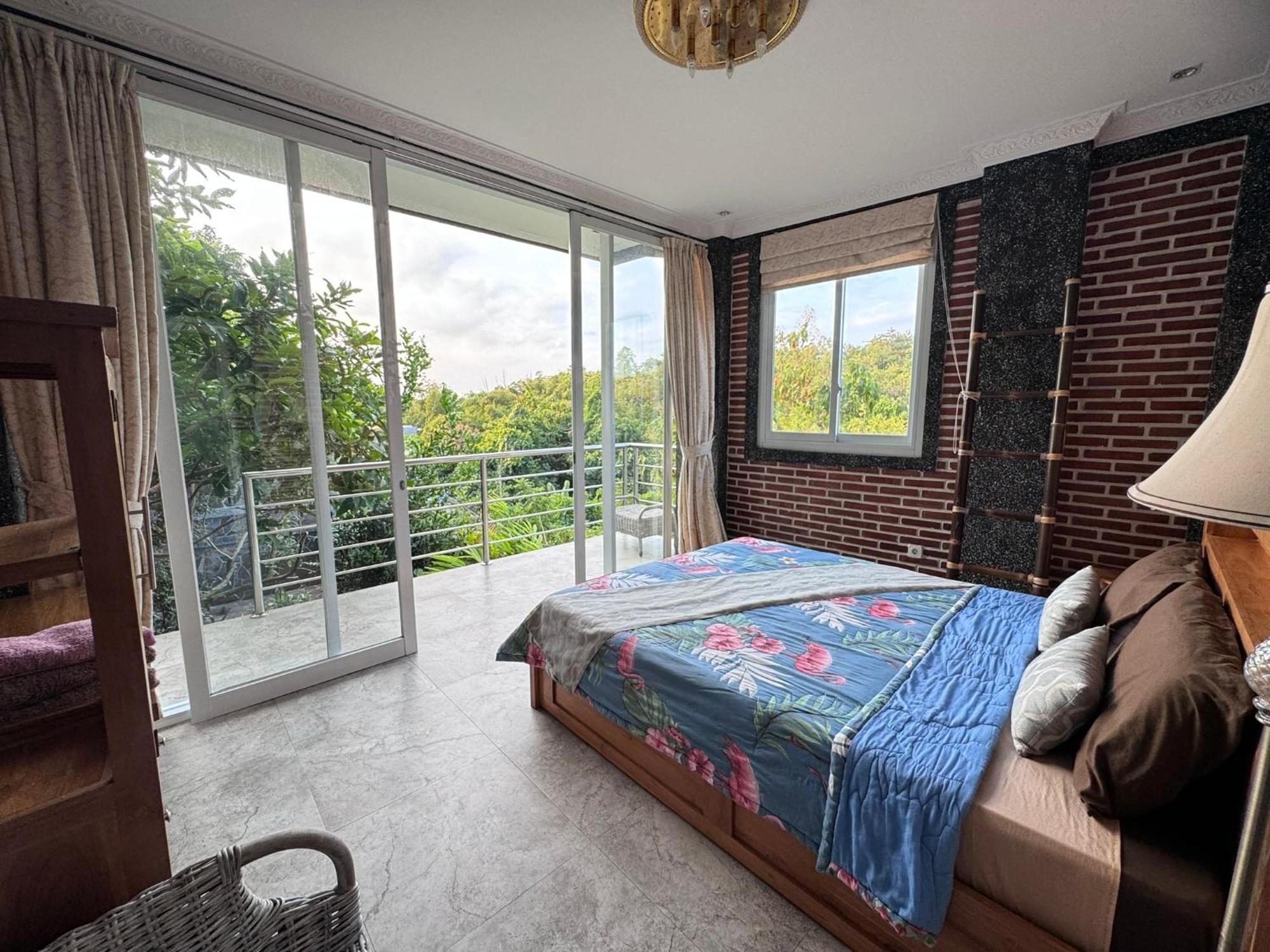 Giri Hill Homestay ヌサドゥア エクステリア 写真