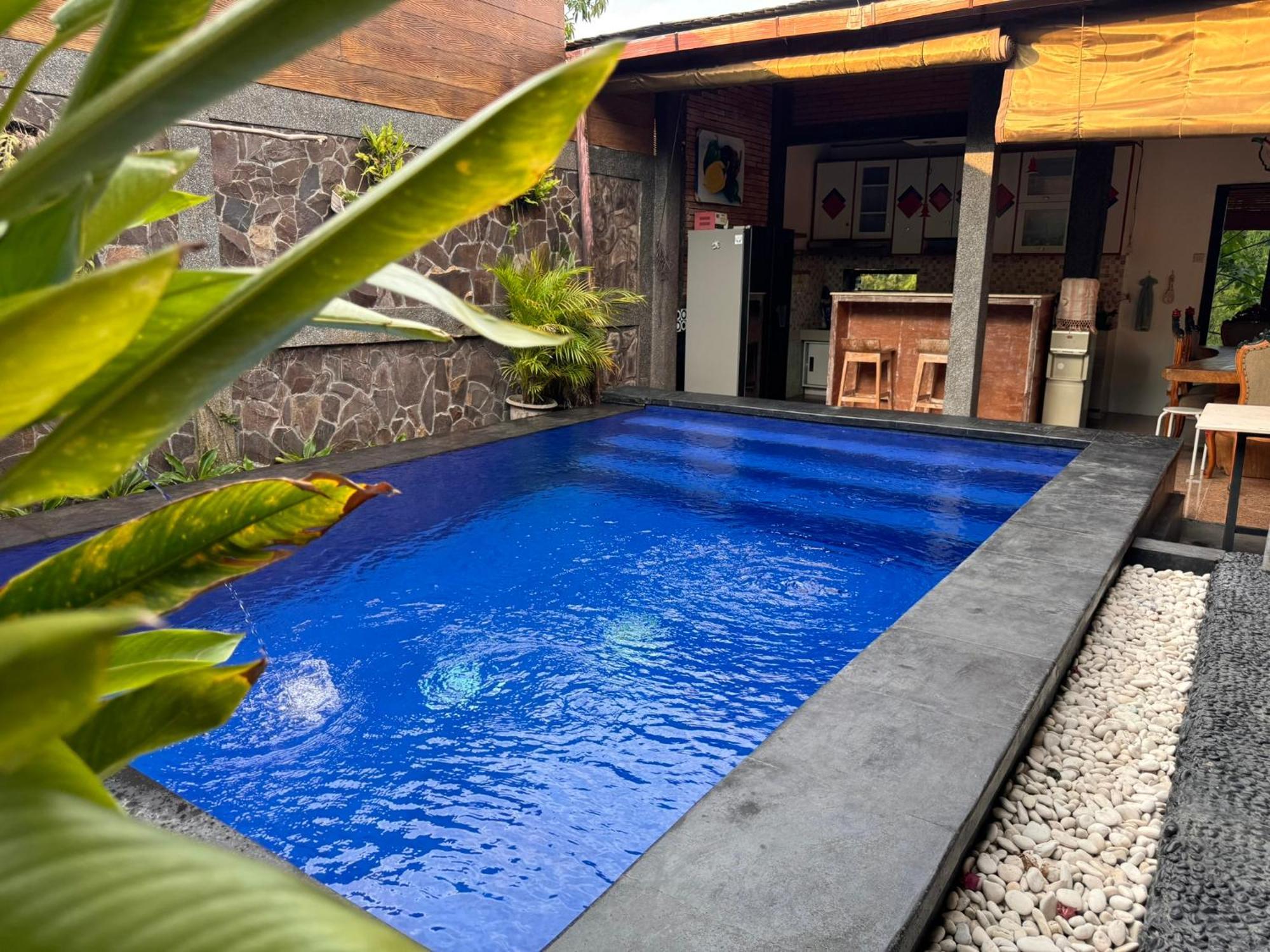 Giri Hill Homestay ヌサドゥア エクステリア 写真