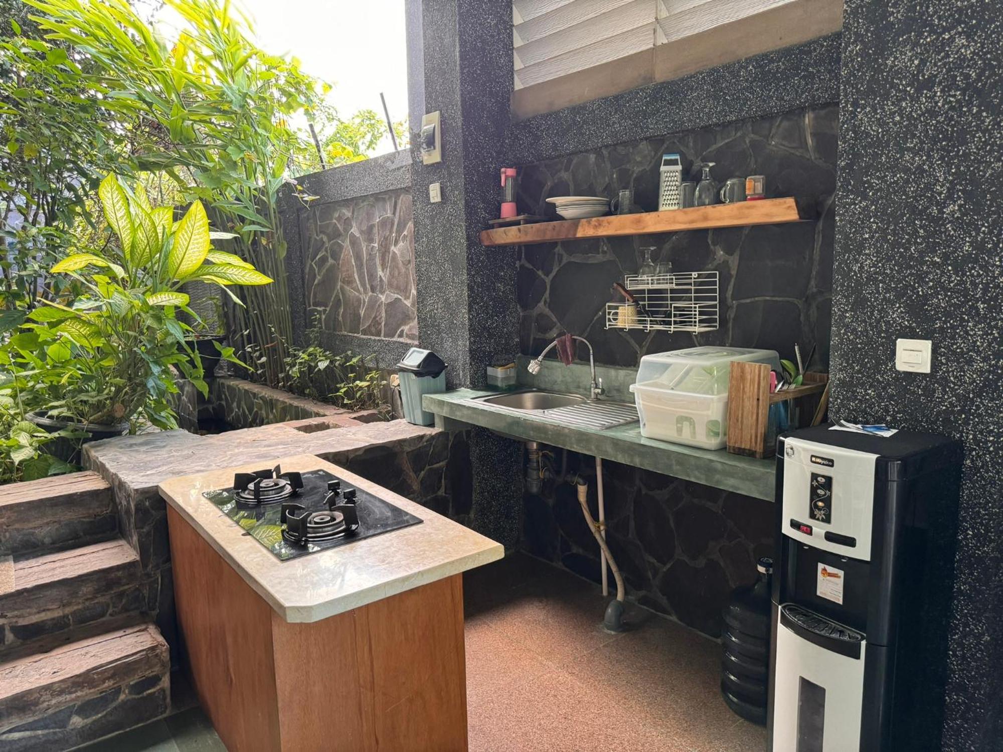 Giri Hill Homestay ヌサドゥア エクステリア 写真